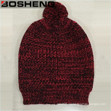 Sombrero de punto de invierno con rojo y negro de invierno de las mujeres con POM